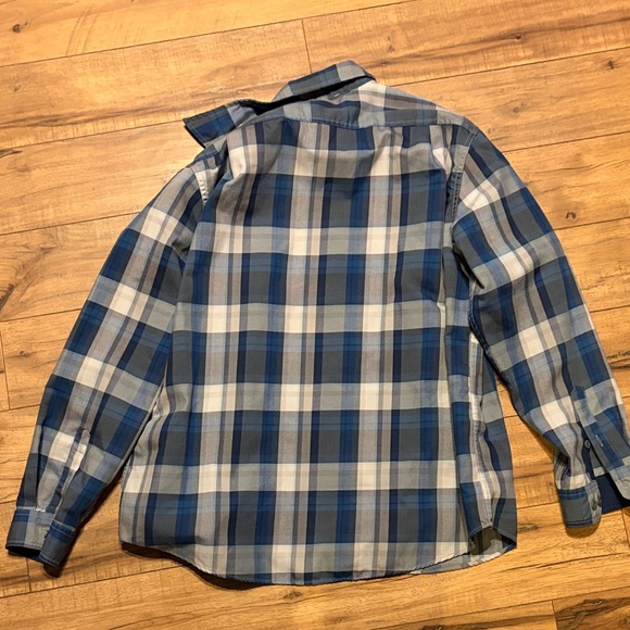 Eddie Bauer Blue and White Plaid Casual Shirt - Picture 4 of 4